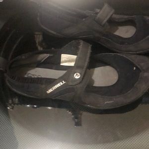 Merrell Mary Jane black shoes pure glove